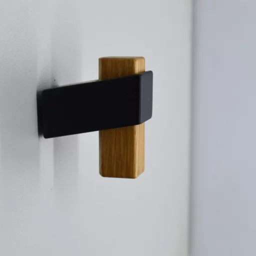 BEAM Z324_0_42, Möbelknöpfe und Haken aus lackiertem Metall und Eiche, mit 42,5 mm Holzteil